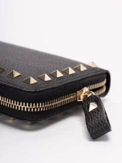 Valentino Garavani Portafoglio Continental In Pelle Con Zip 'Rockstud' 11 Valentino Garavani Portafoglio Continental In Pelle Con Zip 'Rockstud' -Negozio Di Abbigliamento Femminile eb29c008 139c 4bac 9731 b88ccfda6b5f
