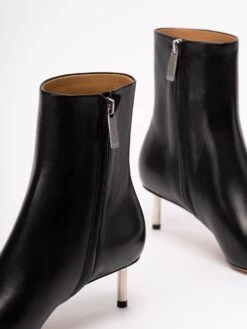 Off-White Stivaletto 'Silver Allen' 11 Off-White Stivaletto 'Silver Allen' -Negozio Di Abbigliamento Femminile eb8a6feb 6cf8 4179 81be 6aa916f50881