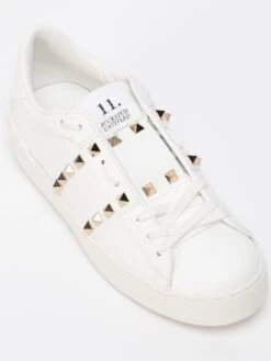 Valentino Garavani `ROCKSTUD` SNEAKERS -Negozio Di Abbigliamento Femminile f06a9d5f 3d52 486d 94ad eec274df1bd6