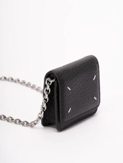 Maison Margiela Portafoglio Catena 'Four Stitches' 8 Maison Margiela Portafoglio Catena 'Four Stitches' -Negozio Di Abbigliamento Femminile f0a7fe26 ea3f 41c6 9bc3 f3f92653c998
