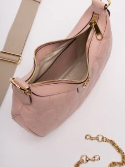 Gucci Borsa A Spalla "GG Matelassé" -Negozio Di Abbigliamento Femminile f25a576f 3c47 4ccc a15b f875ae65e513