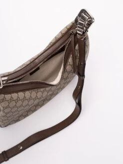 Borsa A Spalla Grande "Gucci Attache" 10 Borsa A Spalla Grande "Gucci Attache" -Negozio Di Abbigliamento Femminile fbb2987a ef52 4a03 9fe3 a99c58f91628